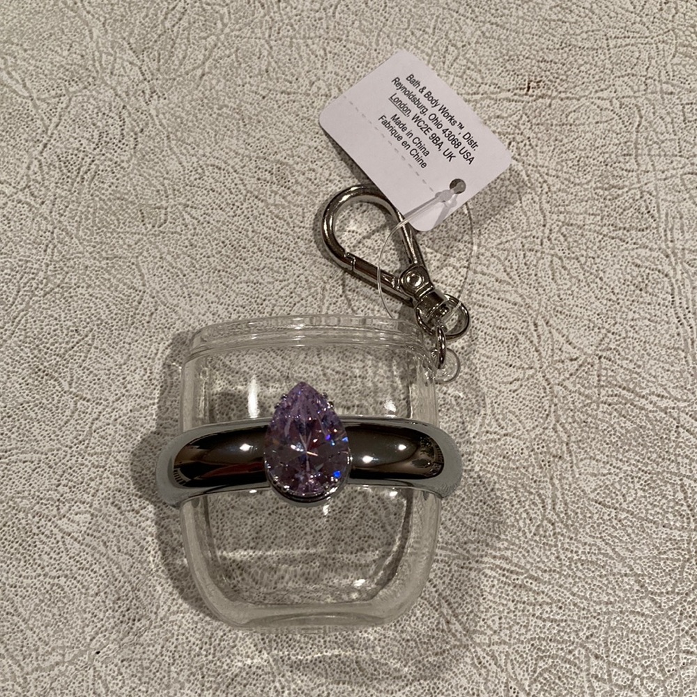 Bath and body works ring hand sanitizer holder NWT